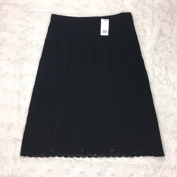 Banana Republic Dresses & Skirts - Banana Republic Lace Skirt NWT